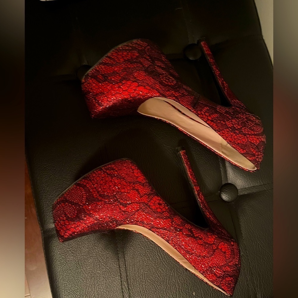 ⭐️ Sexy black and red lace high platform heels 👠- size 6 - Picture 7 of 10